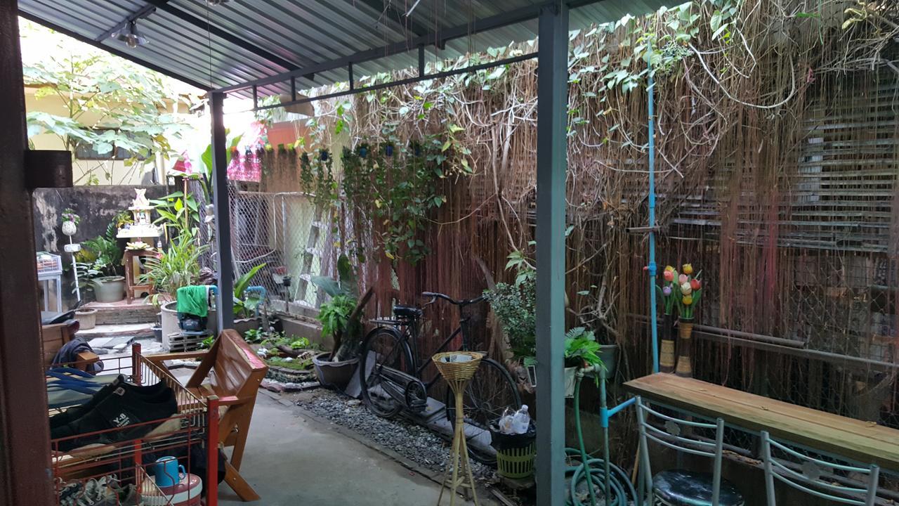 One Isra Hostel Чиангмай Екстериор снимка
