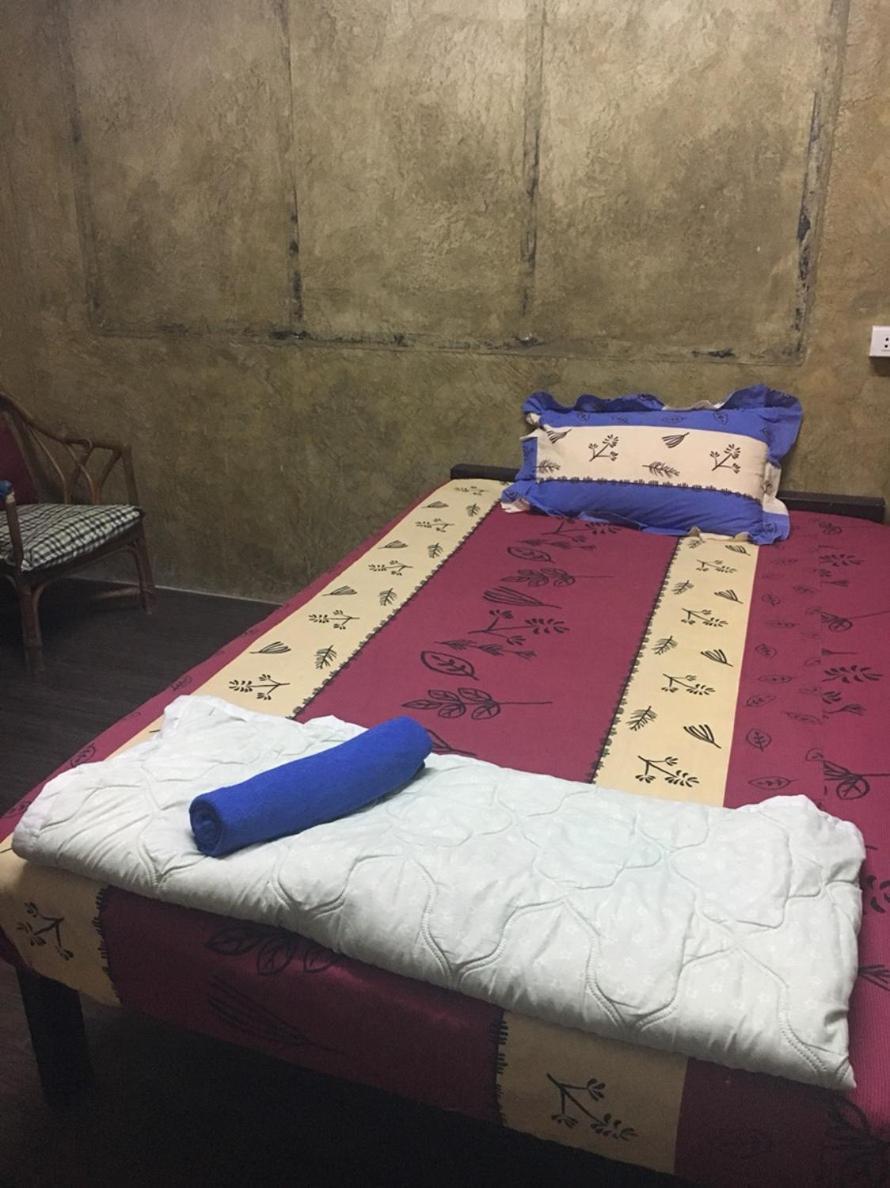 One Isra Hostel Чиангмай Екстериор снимка